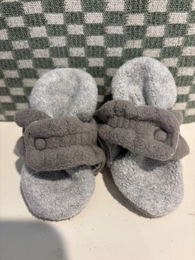 Zutano booties- gray grey size 3 months